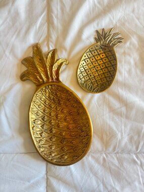 Set of 2 Brass Pineapple Trays